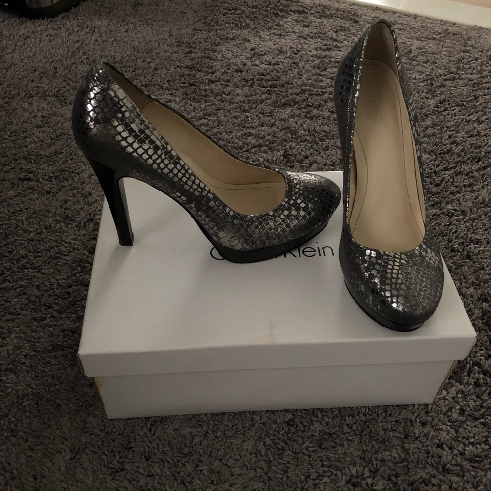 Calvin Klein Pumps